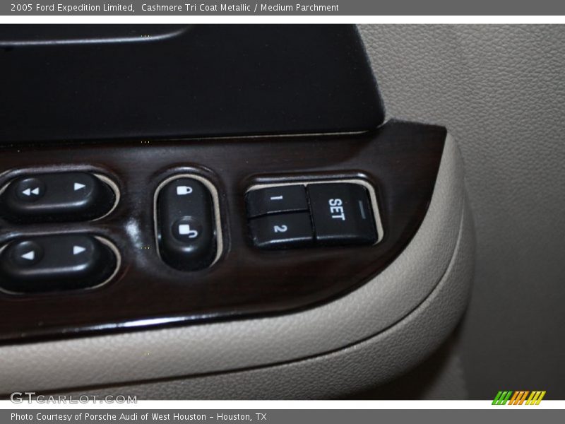 Cashmere Tri Coat Metallic / Medium Parchment 2005 Ford Expedition Limited
