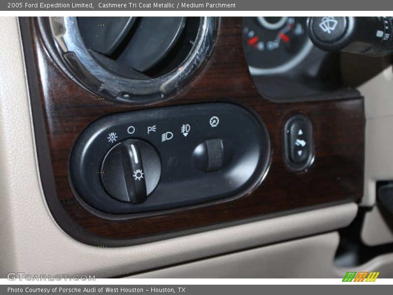 Cashmere Tri Coat Metallic / Medium Parchment 2005 Ford Expedition Limited