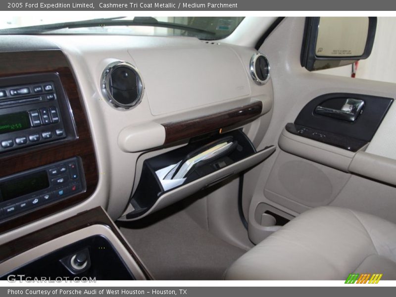 Cashmere Tri Coat Metallic / Medium Parchment 2005 Ford Expedition Limited