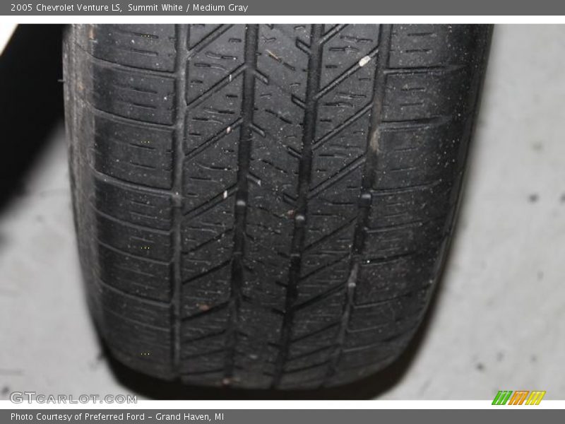 Summit White / Medium Gray 2005 Chevrolet Venture LS