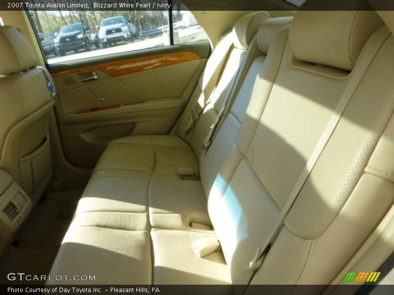 Blizzard White Pearl / Ivory 2007 Toyota Avalon Limited