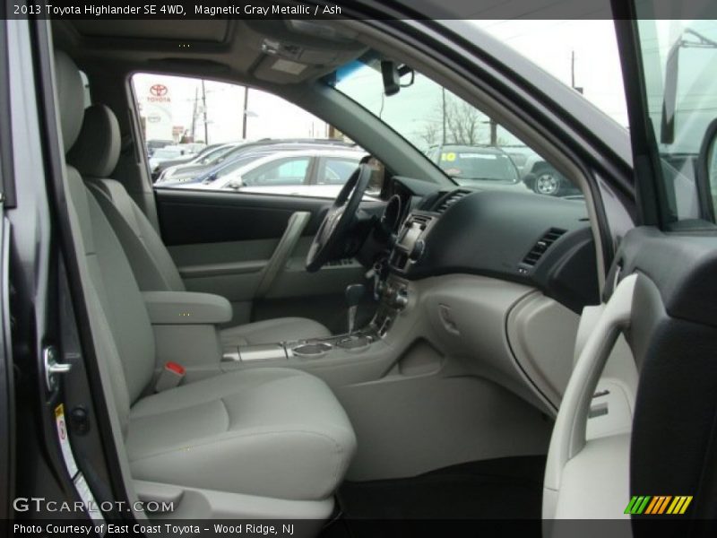 Magnetic Gray Metallic / Ash 2013 Toyota Highlander SE 4WD