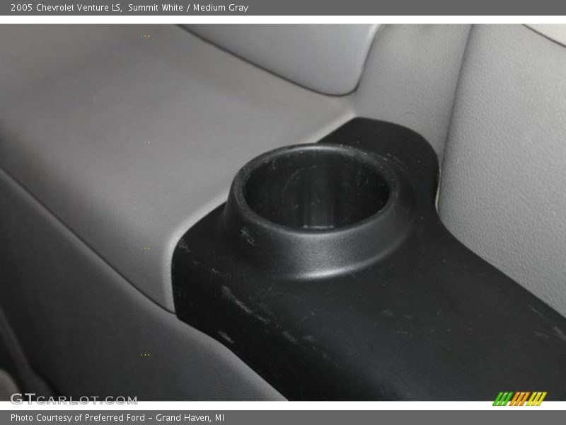 Summit White / Medium Gray 2005 Chevrolet Venture LS