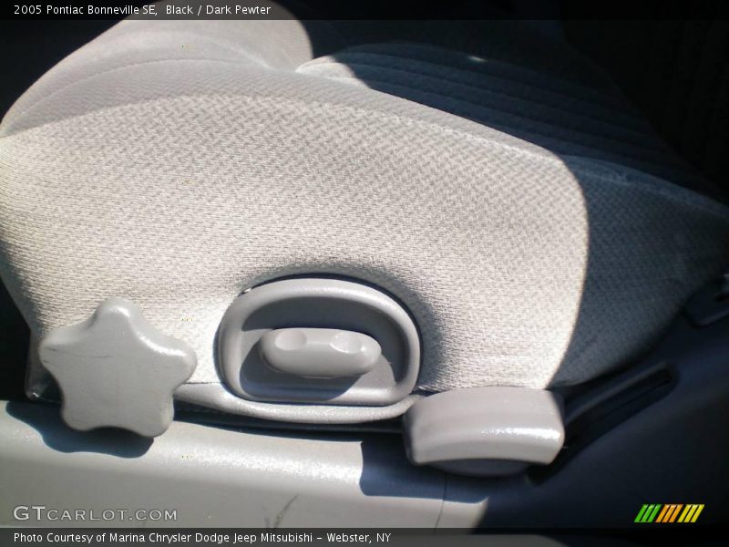 Black / Dark Pewter 2005 Pontiac Bonneville SE