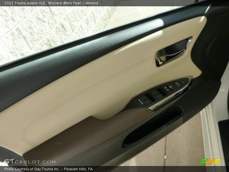 Blizzard White Pearl / Almond 2013 Toyota Avalon XLE