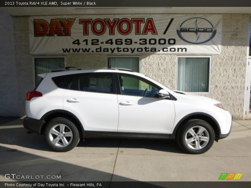 Super White / Black 2013 Toyota RAV4 XLE AWD