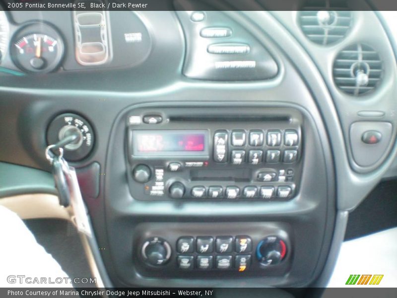 Black / Dark Pewter 2005 Pontiac Bonneville SE