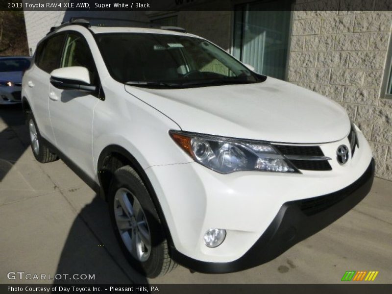 Super White / Black 2013 Toyota RAV4 XLE AWD