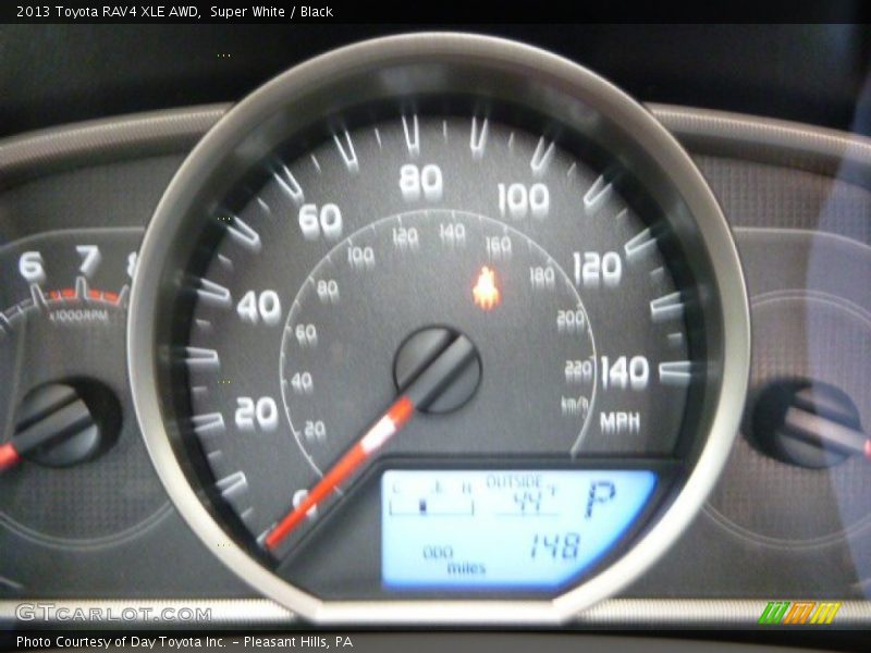 Super White / Black 2013 Toyota RAV4 XLE AWD