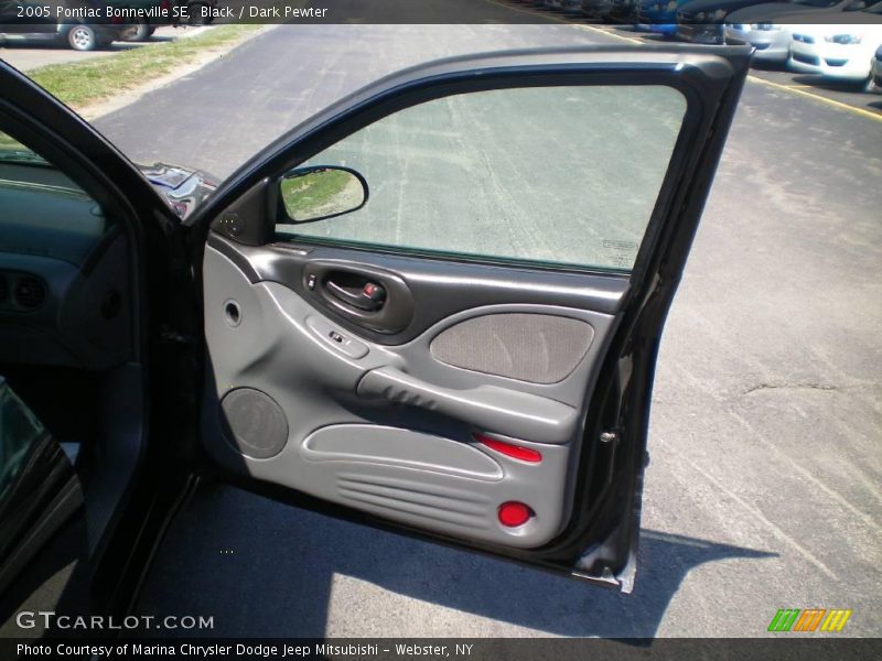 Black / Dark Pewter 2005 Pontiac Bonneville SE