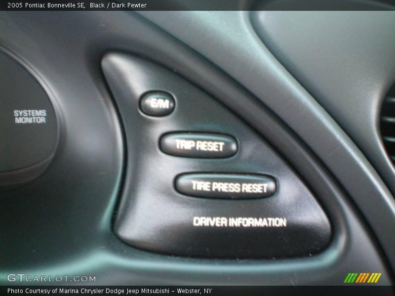 Black / Dark Pewter 2005 Pontiac Bonneville SE