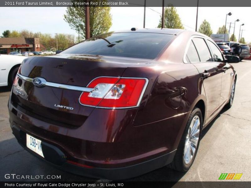 Bordeaux Reserve Red / Charcoal Black 2011 Ford Taurus Limited