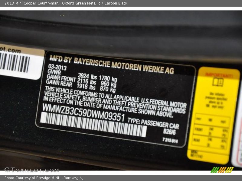 Oxford Green Metallic / Carbon Black 2013 Mini Cooper Countryman