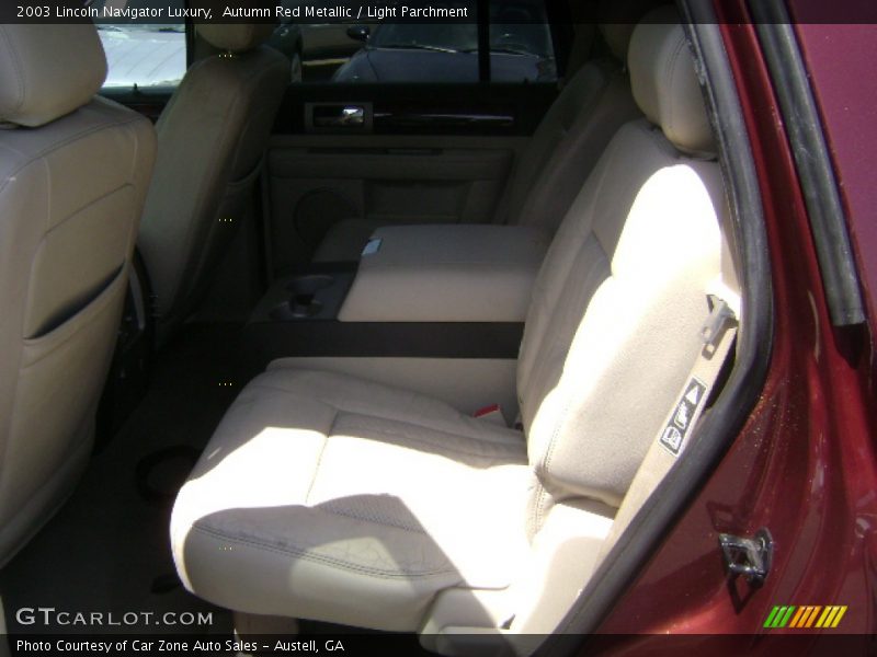 Autumn Red Metallic / Light Parchment 2003 Lincoln Navigator Luxury