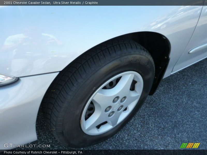 Ultra Silver Metallic / Graphite 2001 Chevrolet Cavalier Sedan