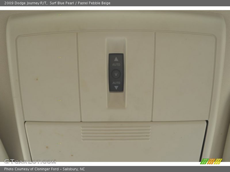 Surf Blue Pearl / Pastel Pebble Beige 2009 Dodge Journey R/T