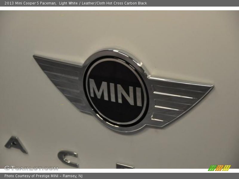 Light White / Leather/Cloth Hot Cross Carbon Black 2013 Mini Cooper S Paceman