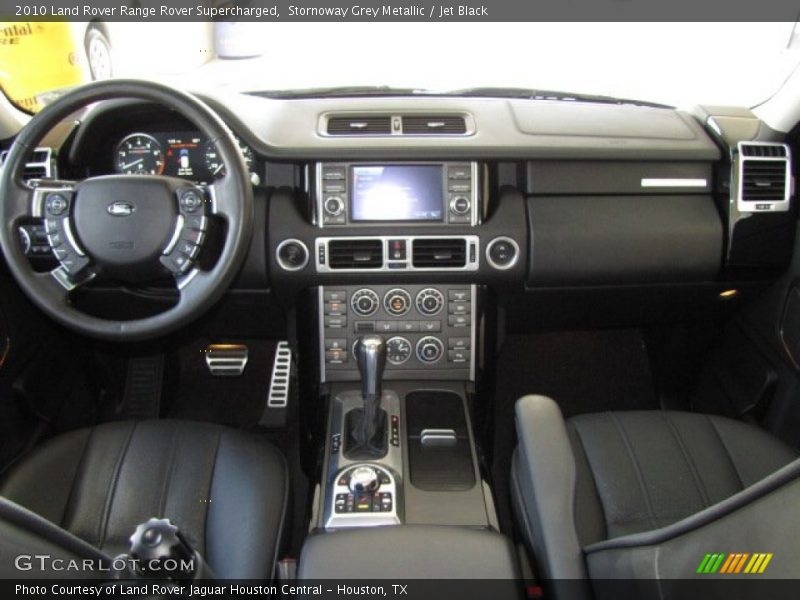 Dashboard of 2010 Range Rover Supercharged