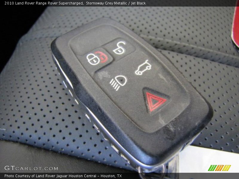 Keys of 2010 Range Rover Supercharged