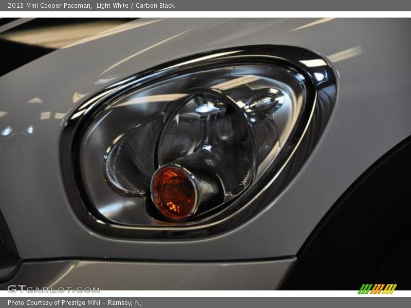 Light White / Carbon Black 2013 Mini Cooper Paceman