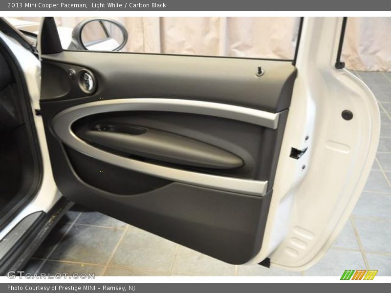 Light White / Carbon Black 2013 Mini Cooper Paceman