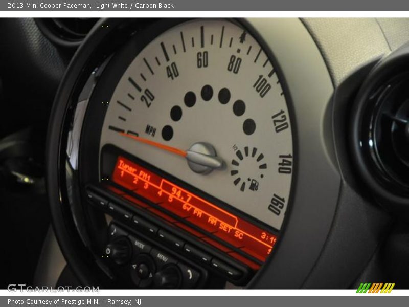 Light White / Carbon Black 2013 Mini Cooper Paceman