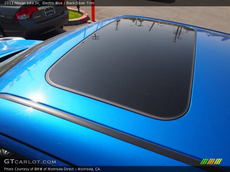 Electric Blue / Black/Silver Trim 2011 Nissan Juke SV