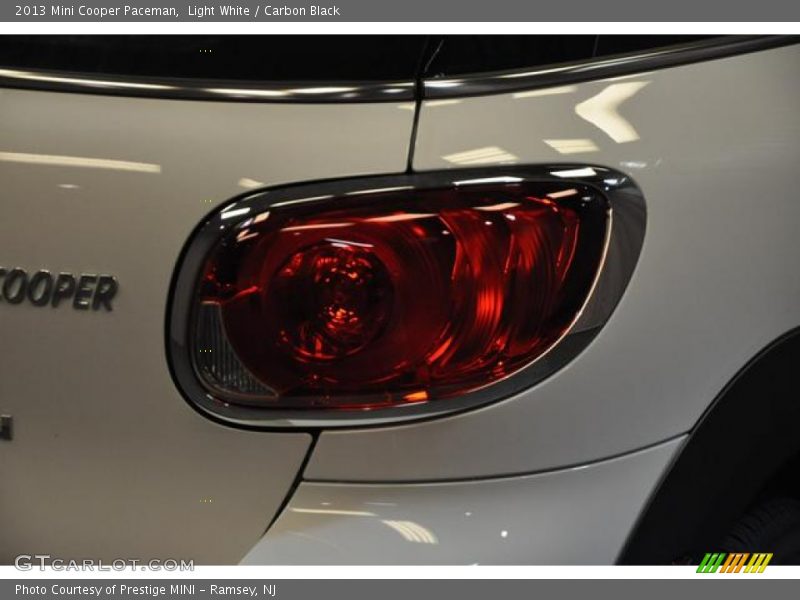 Light White / Carbon Black 2013 Mini Cooper Paceman
