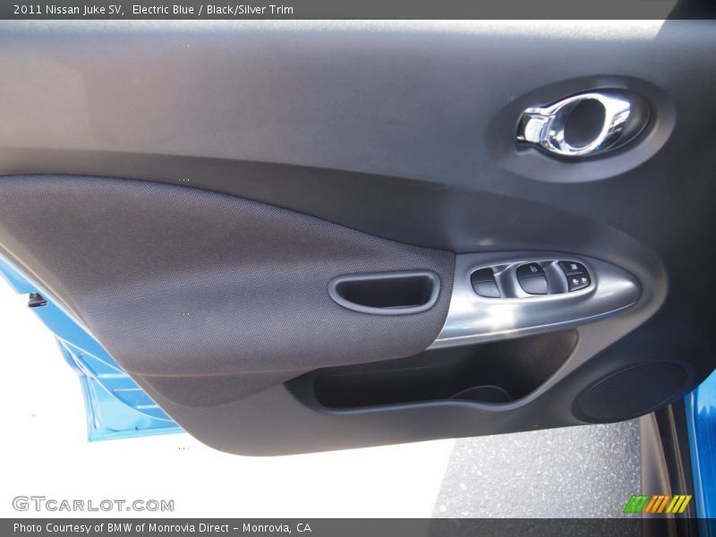 Electric Blue / Black/Silver Trim 2011 Nissan Juke SV