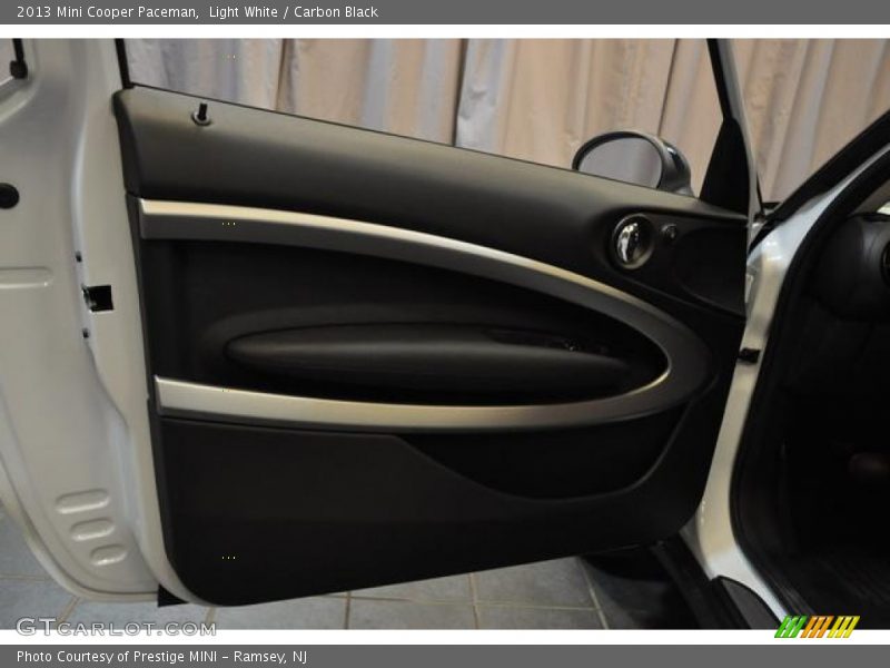 Light White / Carbon Black 2013 Mini Cooper Paceman