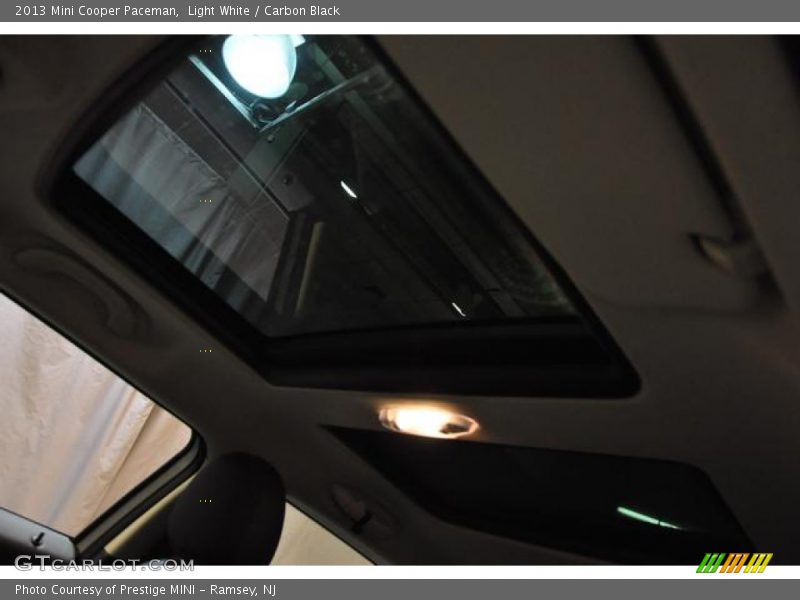 Light White / Carbon Black 2013 Mini Cooper Paceman