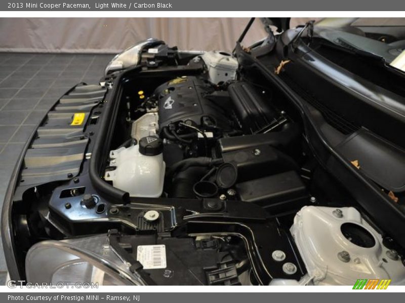 Light White / Carbon Black 2013 Mini Cooper Paceman