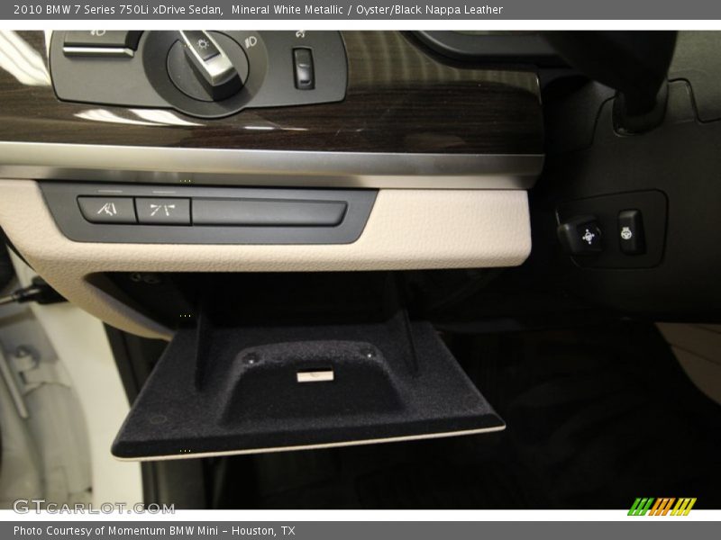 Mineral White Metallic / Oyster/Black Nappa Leather 2010 BMW 7 Series 750Li xDrive Sedan