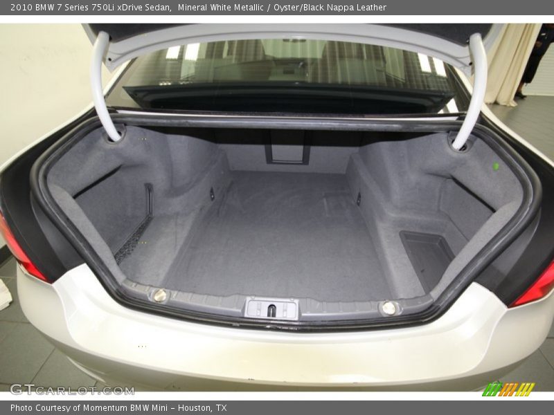 Mineral White Metallic / Oyster/Black Nappa Leather 2010 BMW 7 Series 750Li xDrive Sedan