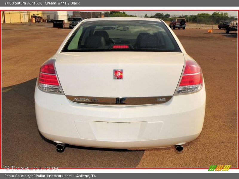 Cream White / Black 2008 Saturn Aura XR