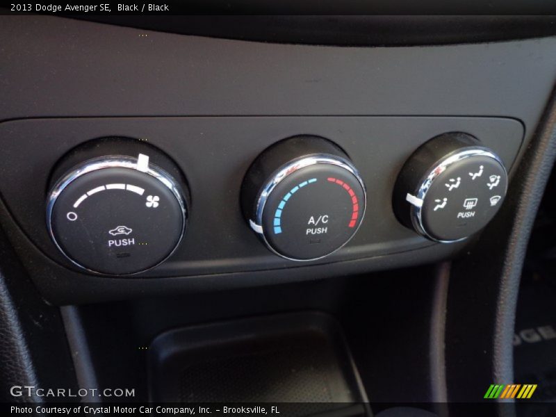 Black / Black 2013 Dodge Avenger SE