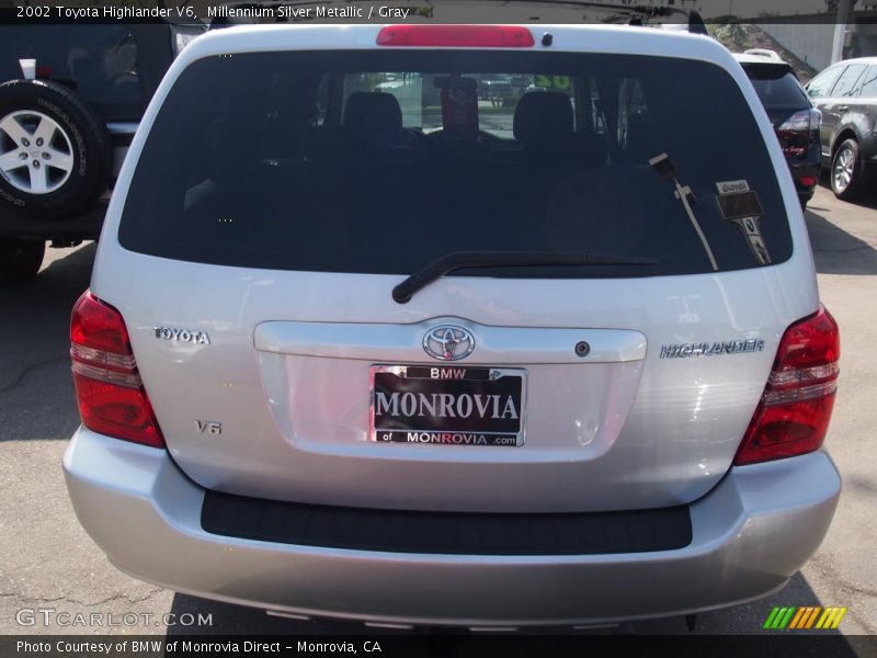 Millennium Silver Metallic / Gray 2002 Toyota Highlander V6