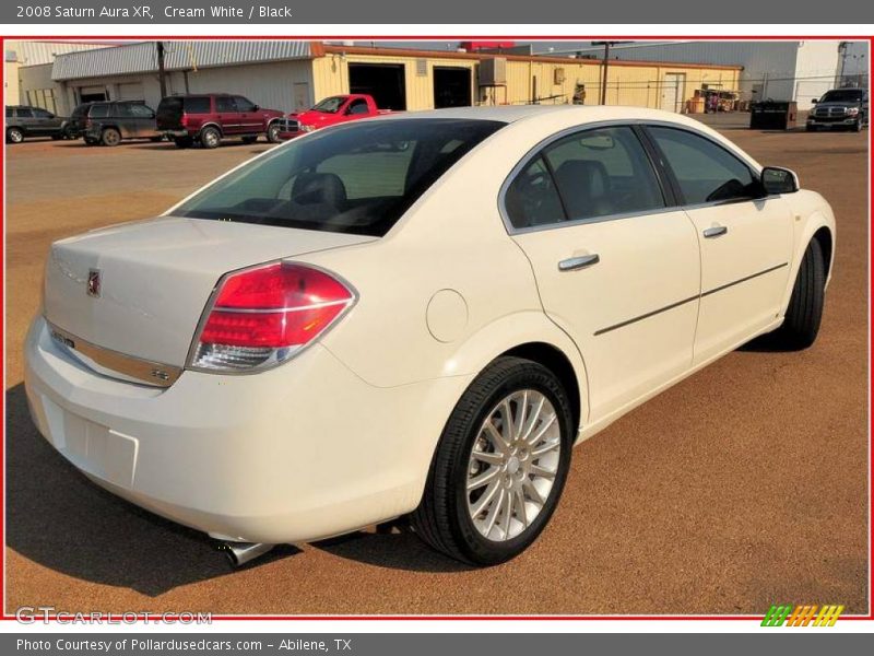 Cream White / Black 2008 Saturn Aura XR