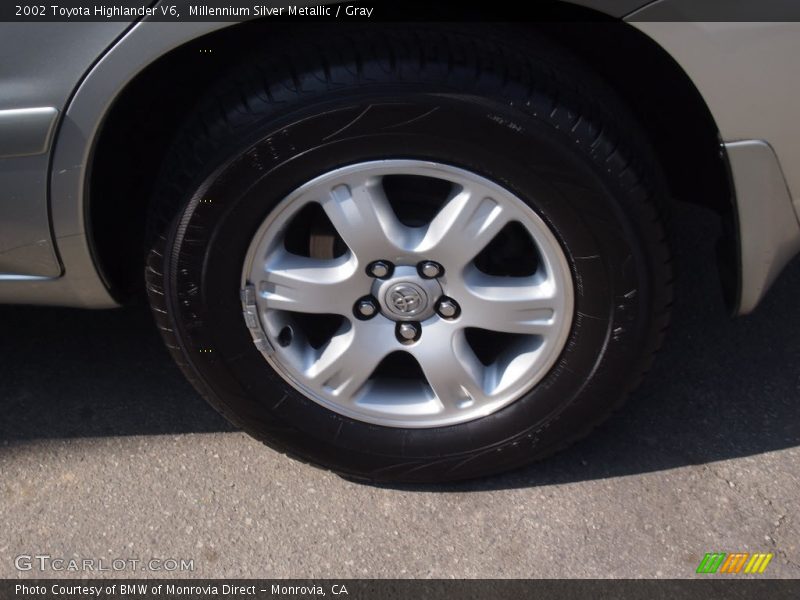 Millennium Silver Metallic / Gray 2002 Toyota Highlander V6