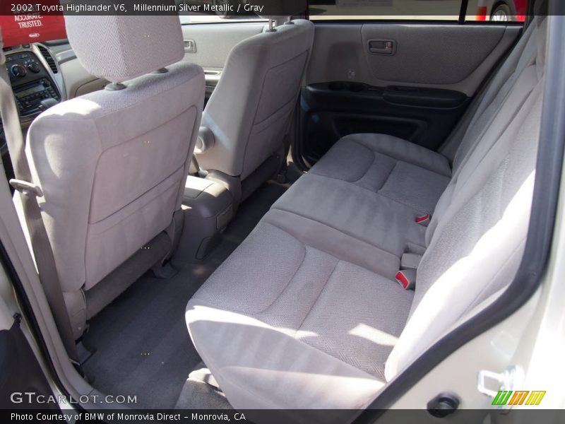 Millennium Silver Metallic / Gray 2002 Toyota Highlander V6