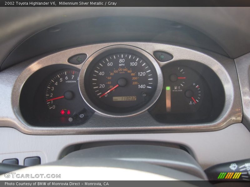 Millennium Silver Metallic / Gray 2002 Toyota Highlander V6
