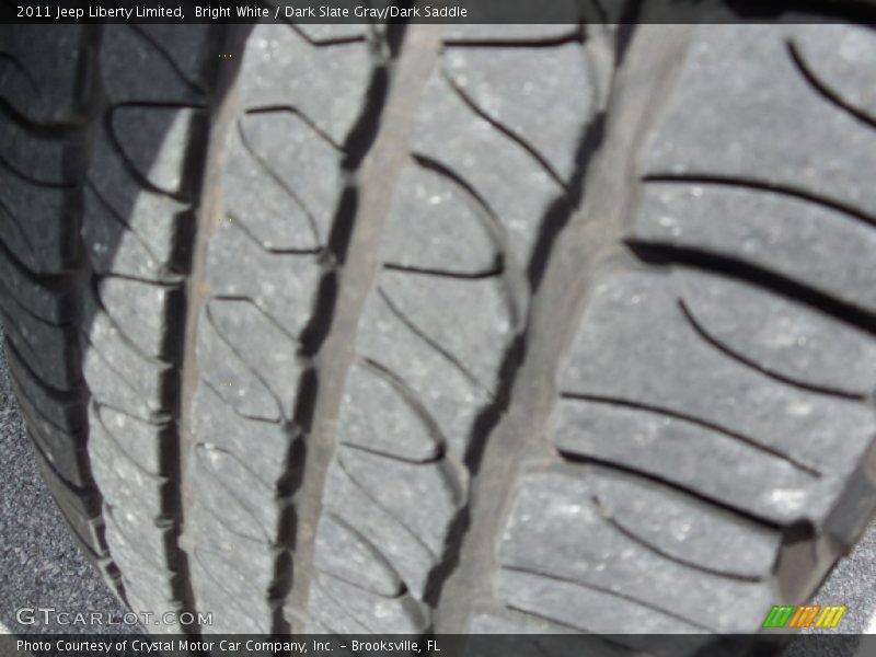 Bright White / Dark Slate Gray/Dark Saddle 2011 Jeep Liberty Limited