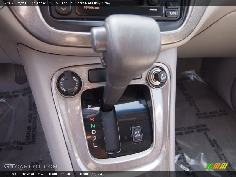 Millennium Silver Metallic / Gray 2002 Toyota Highlander V6