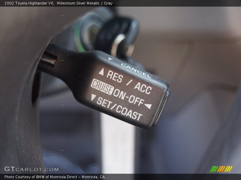 Millennium Silver Metallic / Gray 2002 Toyota Highlander V6
