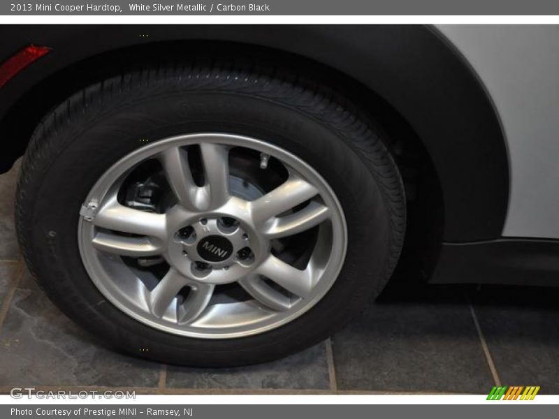 White Silver Metallic / Carbon Black 2013 Mini Cooper Hardtop