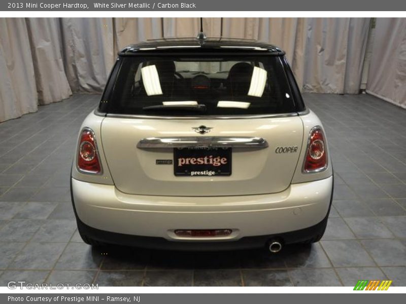 White Silver Metallic / Carbon Black 2013 Mini Cooper Hardtop