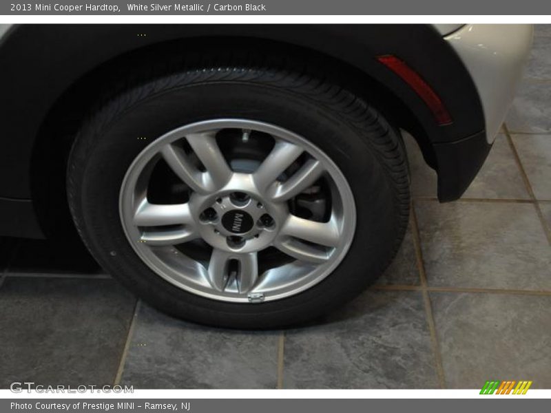 White Silver Metallic / Carbon Black 2013 Mini Cooper Hardtop