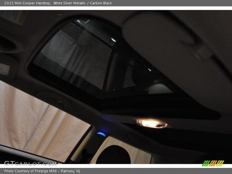White Silver Metallic / Carbon Black 2013 Mini Cooper Hardtop