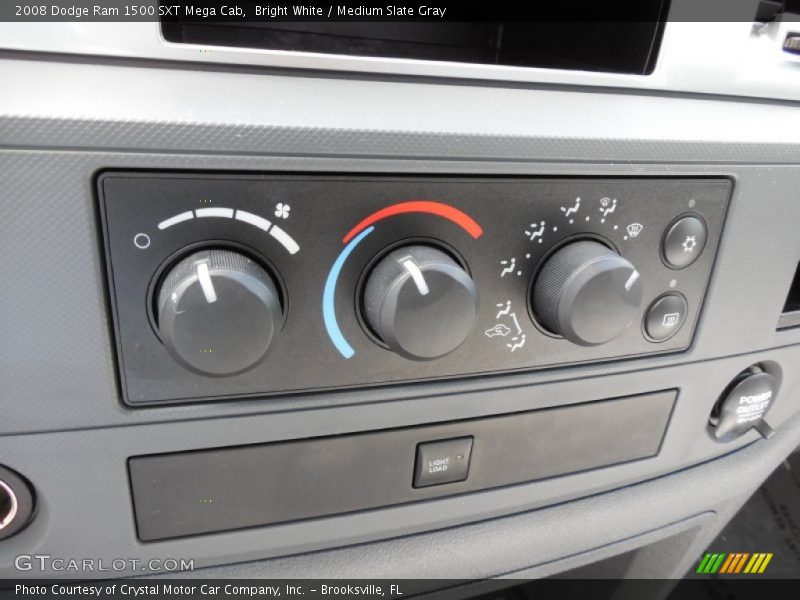 Controls of 2008 Ram 1500 SXT Mega Cab