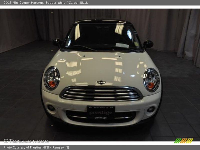 Pepper White / Carbon Black 2013 Mini Cooper Hardtop